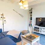 Дом отдыха Gemuetliches Holzhaus Mit Sauna An Der Ostsee Und Schlei