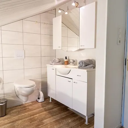 Gemuetliches Holzhaus Mit Sauna An Der Ostsee Und Schlei *